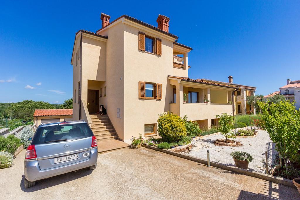 Apartments Buic Vinkuran Esterno foto